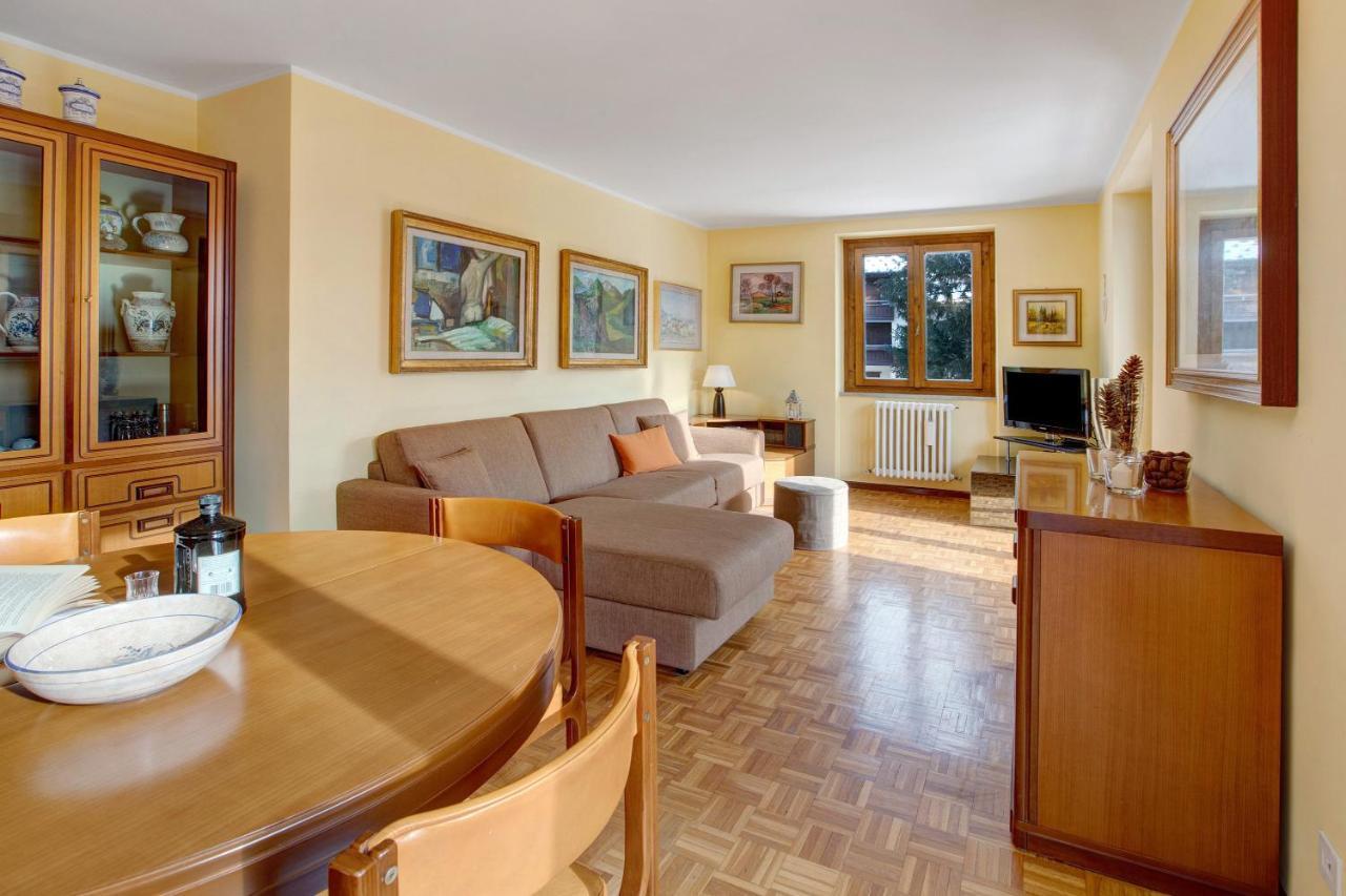 Condominio Solena ボルミオ エクステリア 写真